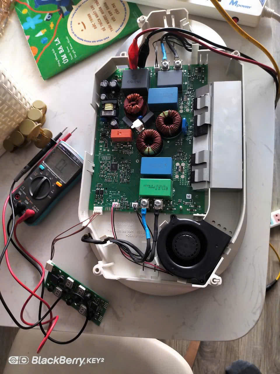 Bếp từ Hafele lỗi bo mạch được kỹ thuật xử lý tại nhà khách hàng