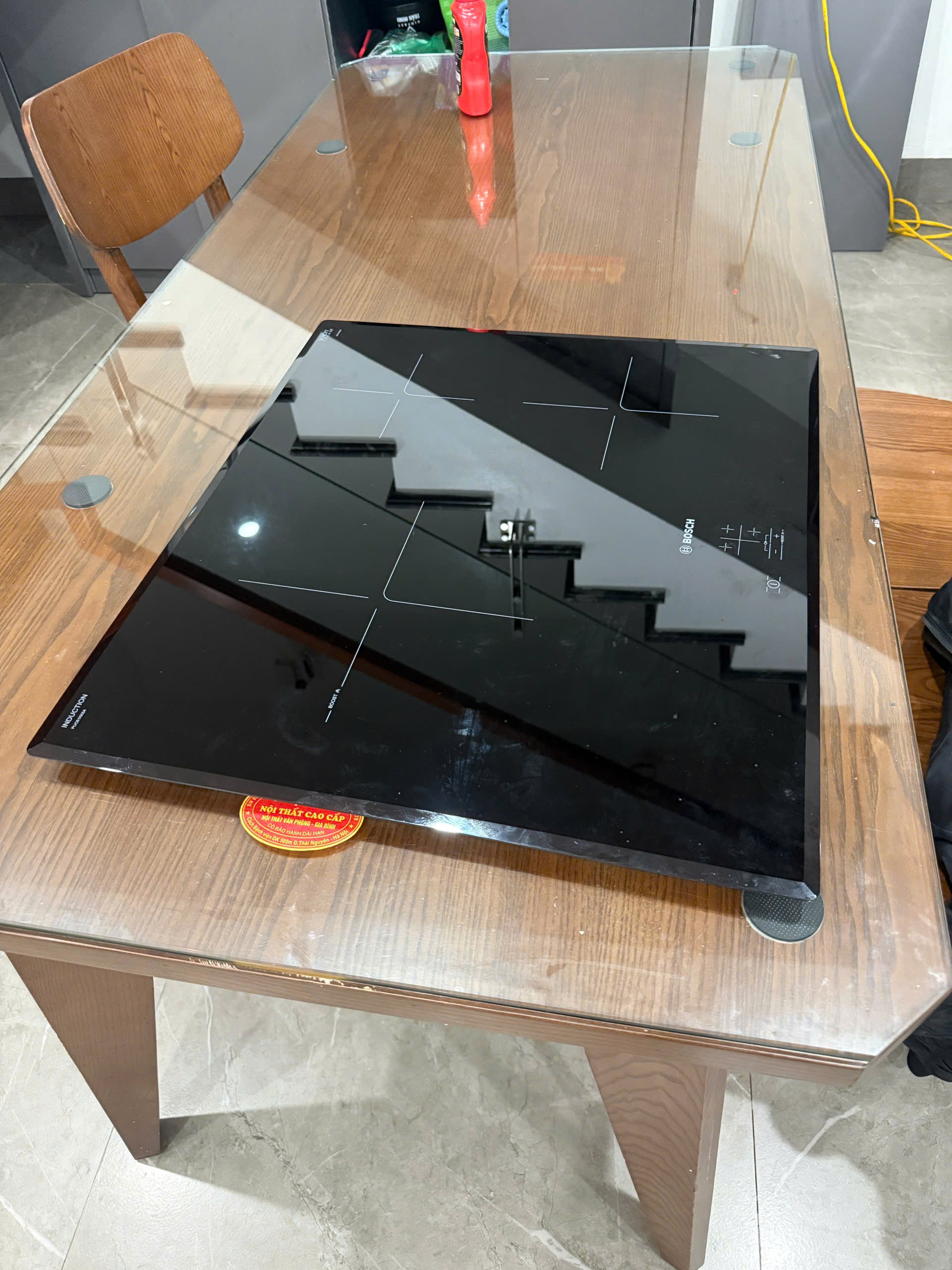 Thay mặt kính bếp từ chính hãng theo đúng model sản phẩm Thay mặt kính bếp từ chính hãng theo đúng model sản phẩm